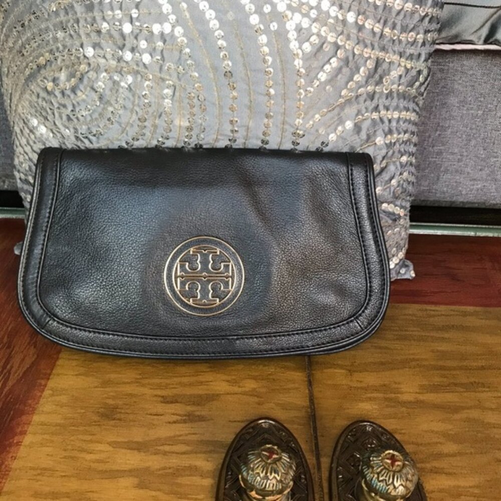 ⛔️SOLD⛔️Tory Burch - Black Crossbody Clutch Bag Handbag - Picture 2 of 11